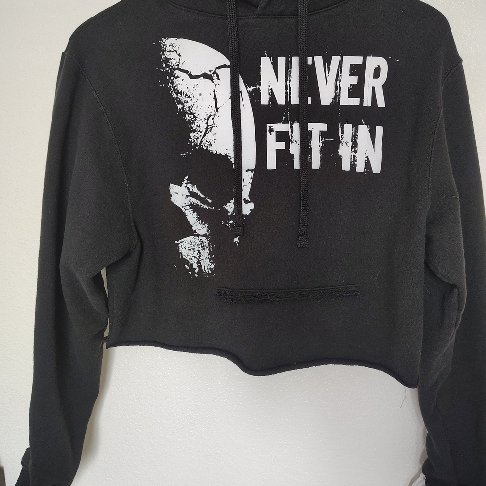 Black Graphic Cropped Hoodie